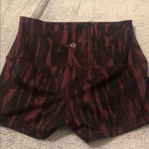 Lululemon 4” shorts